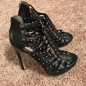 BCBG generation heels